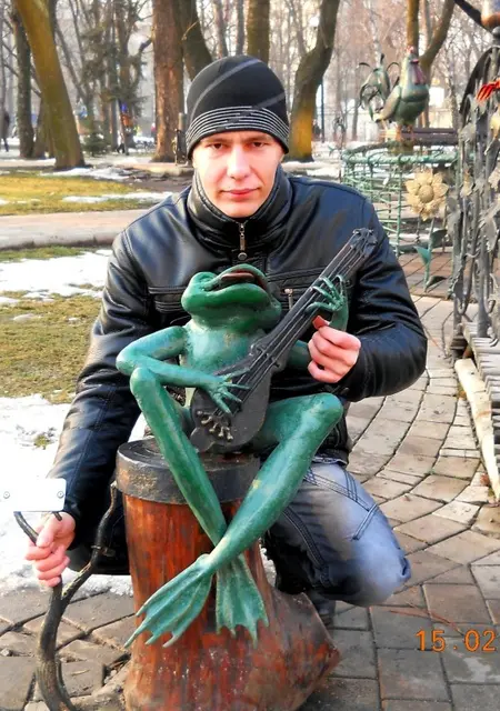 Сергей из Горловки, ищу на сайте знакомства на одну ночь