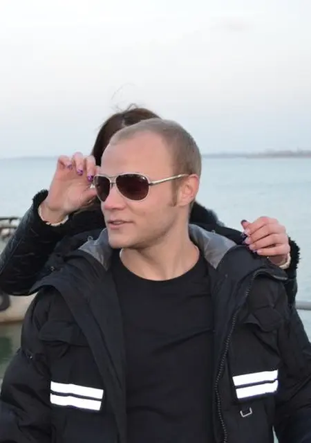 Я Андрей, 34, знакомлюсь без обязательств в Волгодонске