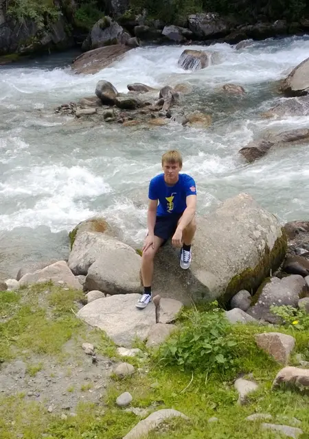 Я Дима, 36, знакомлюсь без обязательств в Томске