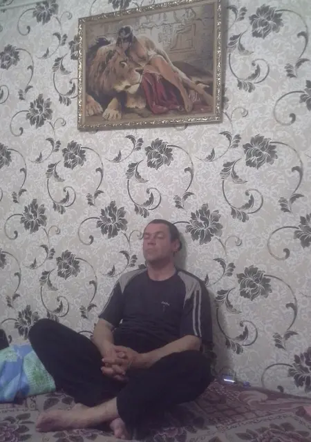 Антон из Тарко-Сале, мне 81, познакомлюсь на одну ночь