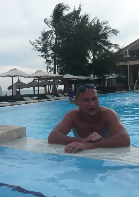 Александр из Калининграда, мне 45, познакомлюсь на одну ночь