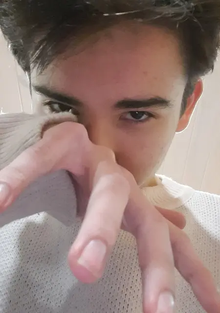 Андрей Акулов из Ярославля, мне 18, познакомлюсь на одну ночь