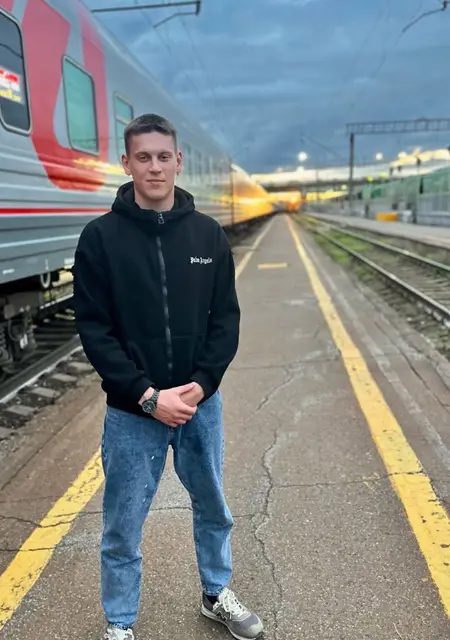 Матвей из Мирного, мне 22, познакомлюсь для приятного времяпровождения