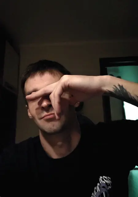 Я Дёма, 25, из Владимира, ищу знакомство для приятного времяпровождения