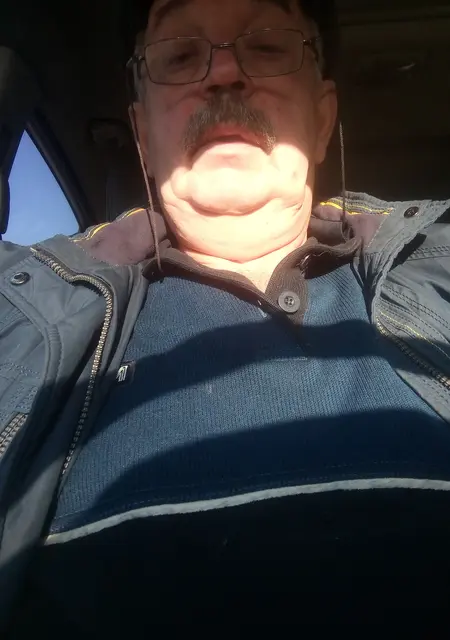 Я Игорь, 62, знакомлюсь для приятного времяпровождения в Москве