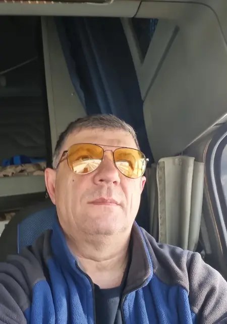 Я Слава, 54, из Хабаровска, ищу знакомство для вирта