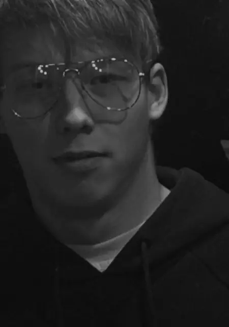 Я Роман, 21, знакомлюсь для приятного времяпровождения в Череповце