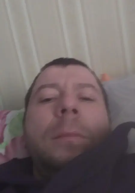 Artem из Лиды, мне 40, познакомлюсь на одну ночь