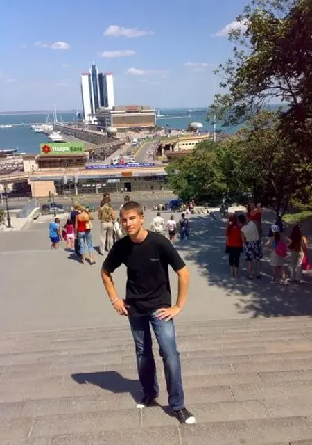 Evgeniy из Одессы, мне 35, познакомлюсь на одну ночь