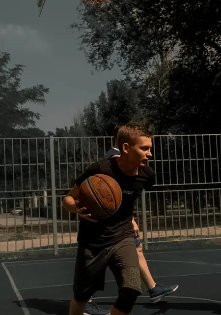 Я Коля, 21, из Красноперекопска, ищу знакомства без обязательств