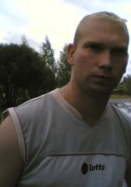 Я Александр, 42, из Кирова, ищу знакомства без обязательств