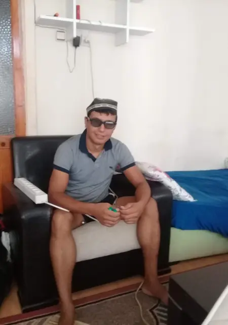 Сарвар из Екатеринбурга, мне 39, познакомлюсь на одну ночь