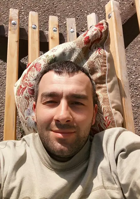 Я Артур, 36, из Моздока, ищу знакомства без обязательств