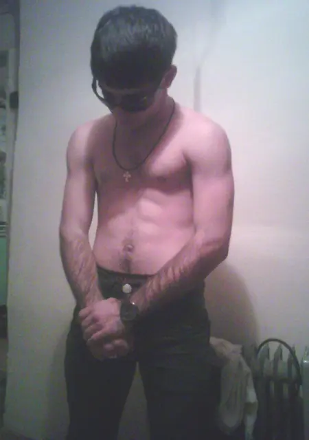 Misha из Сочи, ищу на сайте знакомства на одну ночь