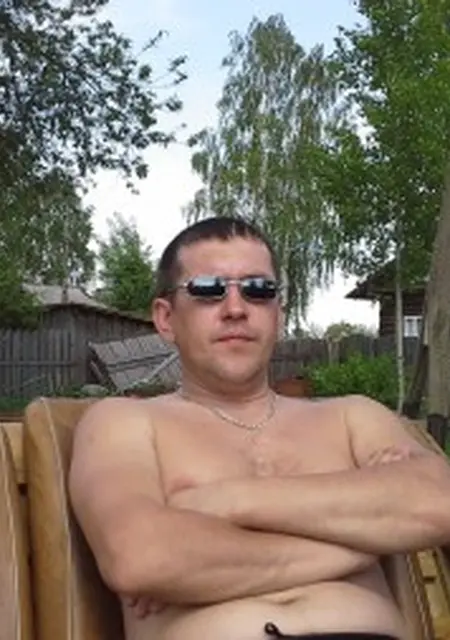 Я Алекс, 49, из Вельска, ищу знакомства без обязательств