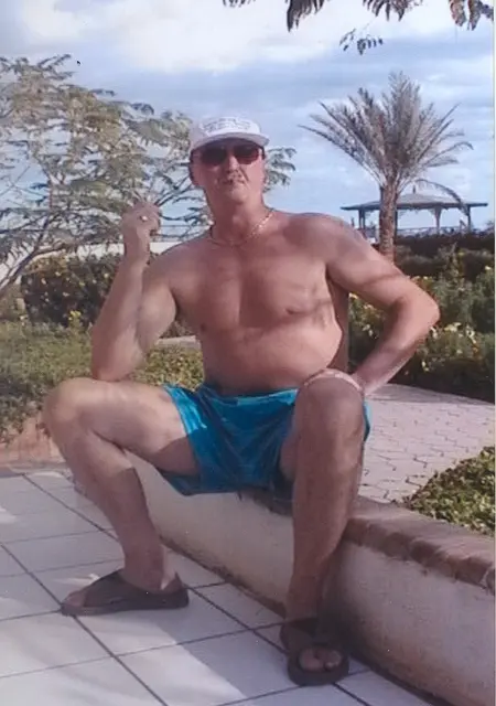 Alex из Уфы, мне 59, познакомлюсь без обязательств