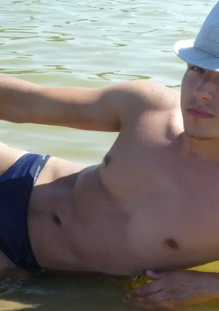 Валера из Россоши, мне 42, познакомлюсь для дружбы