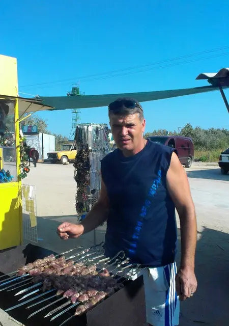 Я Laki, 52, знакомлюсь для дружбы в Геническе