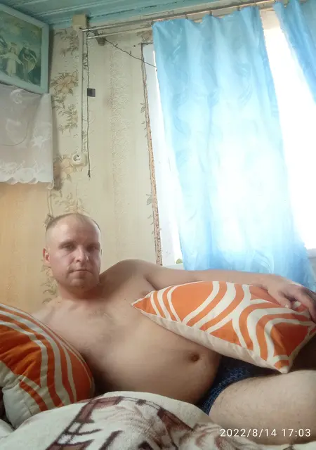 Дима из Ивья, ищу на сайте знакомства без обязательств