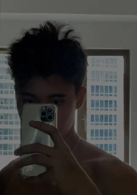 Влад из Йошкар-Олы, мне 21, познакомлюсь без обязательств