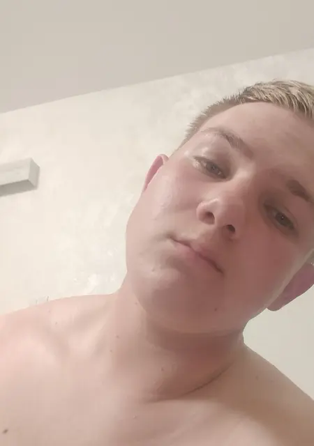 Я Владислав, 20, знакомлюсь без обязательств в Хабаровске