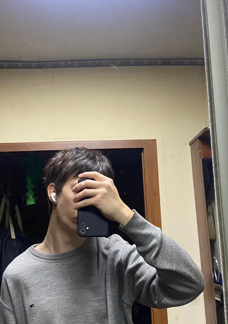 Я Дмитрий, 19, из Дзержинска, ищу знакомства без обязательств