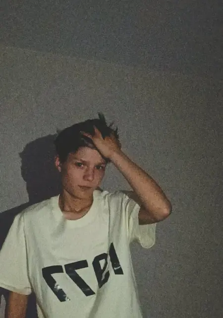 Я Елизавета, 18, из Ростова-на-Дону, ищу знакомство для открытые отношения