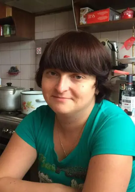 Я Женя, 34, из Саратова, ищу знакомство для дружбы