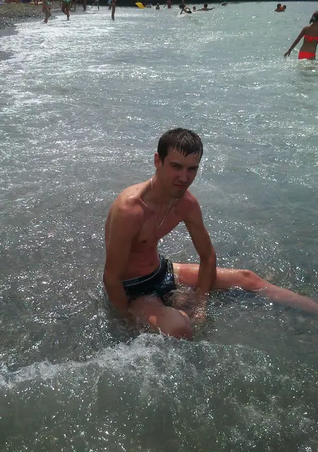 Я Виталик, 35, из Бреста, ищу знакомства на одну ночь