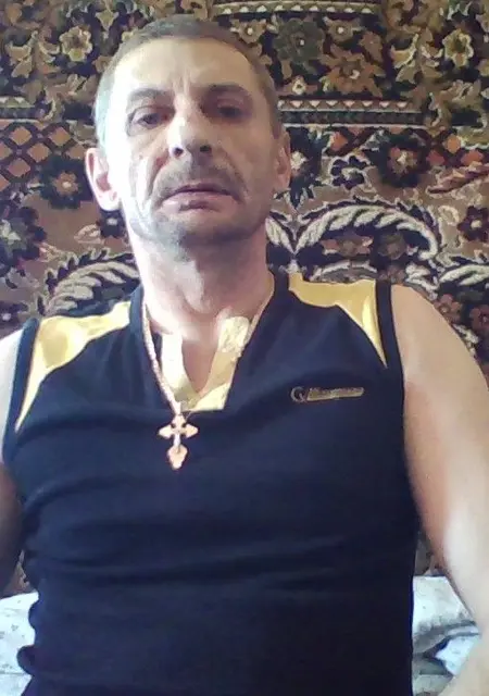 Николай из Курска, мне 59, познакомлюсь на одну ночь