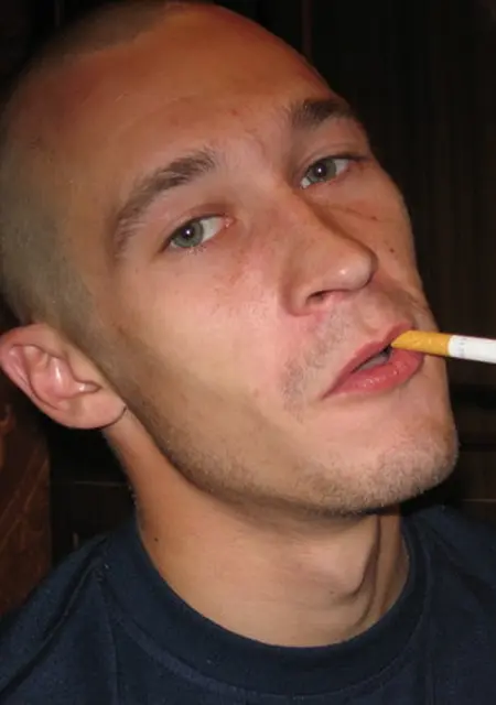 Я Глеб, 43, знакомлюсь без обязательств в Апатитах