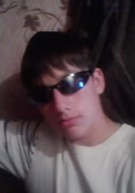 Гарик из Корсакова, мне 32, познакомлюсь без обязательств