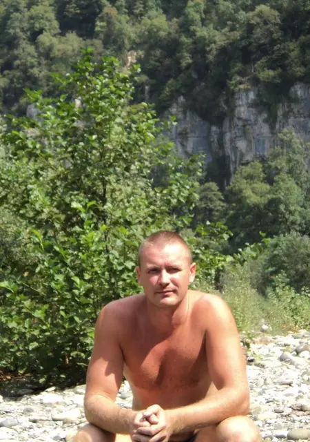 Я Павел, 43, из Азова, ищу знакомство для дружбы