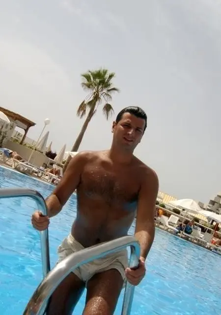 Я Саша, 32, из Малоярославца, ищу знакомство для постоянных отношений