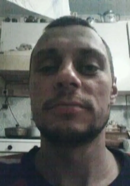 Alex из Томска, мне 47, познакомлюсь на одну ночь