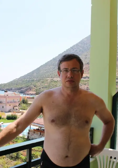 Konon из Воронежа, ищу на сайте знакомства на одну ночь