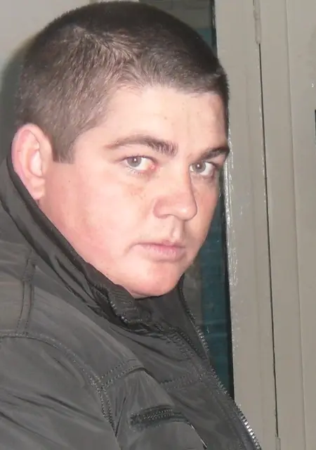 Я Игорь, 34, из Солигорска, ищу знакомство для приятного времяпровождения