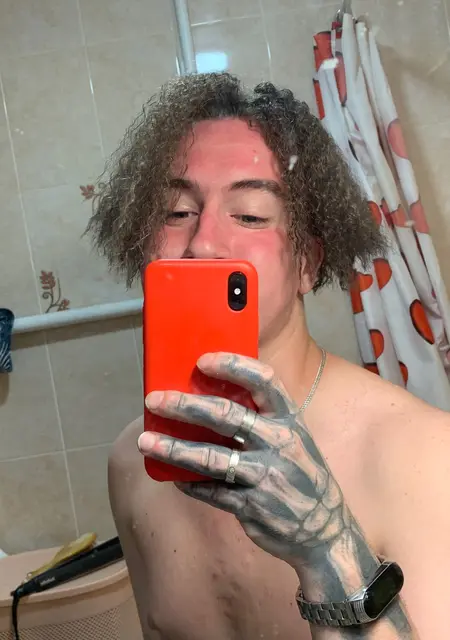 Я Константин, 23, знакомлюсь на одну ночь в Волжском