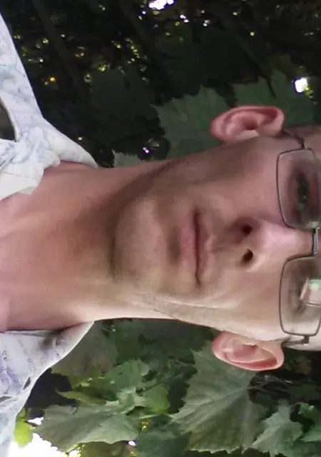 Я Denis, 41, из Могилёва, ищу знакомства без обязательств