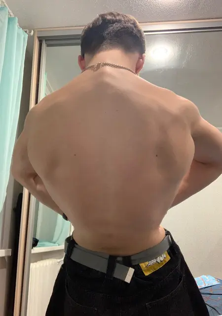 Я Maksos, 19, знакомлюсь для вирта в Киришах