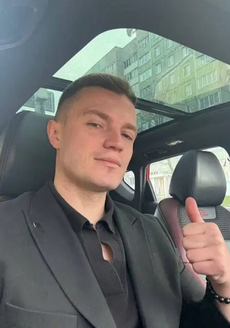 Я Дмитрий, 32, из Новосибирска, ищу знакомства без обязательств