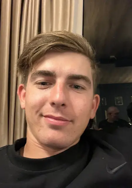 Я Толя, 24, из Павловской, ищу знакомство для постоянных отношений