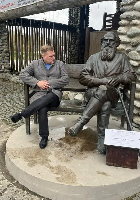 Денис из Калуги, мне 47, познакомлюсь на одну ночь