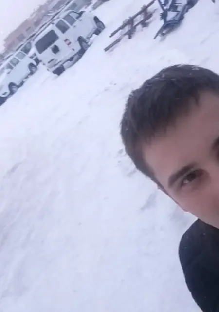 Я Михаил, 30, знакомлюсь без обязательств в Новом Уренгое