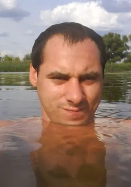 Я Дима, 38, знакомлюсь для приятного времяпровождения в Каменске