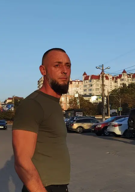 Alex из Севастополя, мне 43, познакомлюсь без обязательств