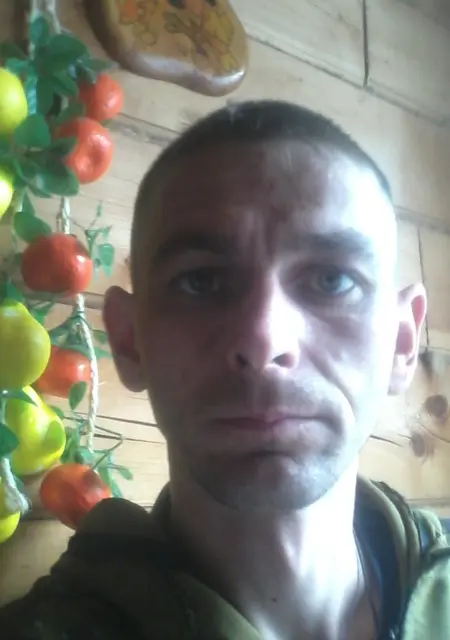 Я Анатолий, 41, из Горно-Алтайска, ищу знакомства без обязательств