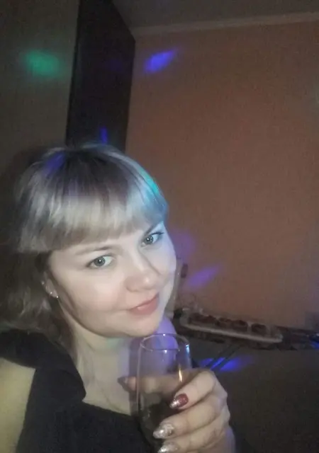 Оксана из Костромы, мне 33, познакомлюсь для постоянных отношений