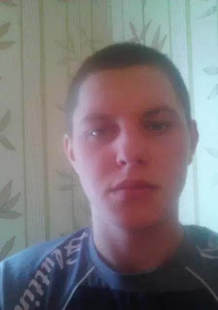 Я Саша, 31, из Светлогорска, ищу знакомство для приятного времяпровождения