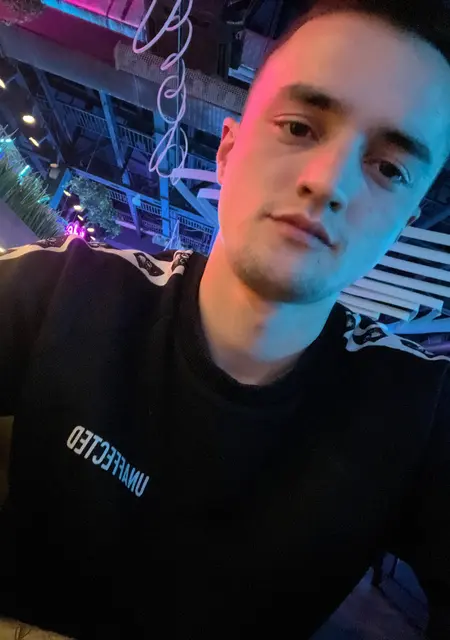 Vlad из Новосибирска, ищу на сайте знакомства без обязательств